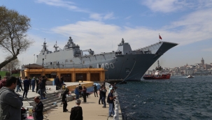 Türkiye'nin uçak gemisi İzmir yolunda