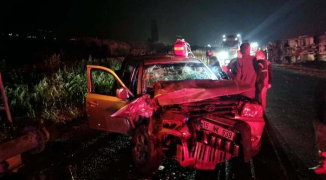 4 araç birbirine girdi, kamyonetteki çift öldü