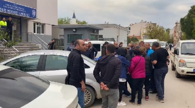AK Parti seçim aracına ve şoföre saldırı