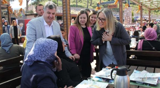 AK Partili Çankırı işçilerle bir araya geldi