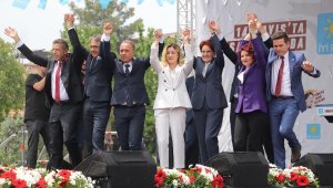 Akşener: Birbirimize küfrederek, hakaret ederek, iftira atarak seçim olabilir mi