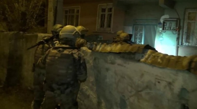 Bakan Soylu, İzmir'de operasyon yönetti