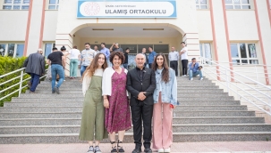 Başkan Soyer oyunu, Ulamış köyünde eşi ve kızlarıyla kullandı