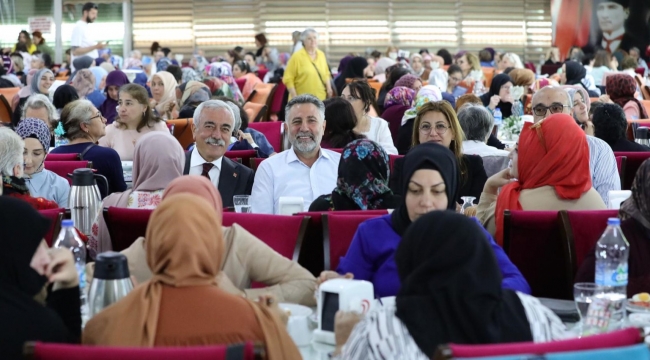 Bayraklı Belediye Başkanı Sandal: Bu haksız düzeni kadınlarla değiştireceğiz
