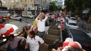 Bayraklı'da her sokakta 19 Mayıs coşkusu!