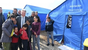 Bornova Belediyesi, depremzede çocuklar için şenlik düzenledi