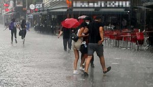 Dikkat İzmir'de 'sağanak' var