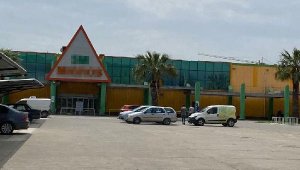 Ege Üniversitesi'ne 'süpermarket' davası