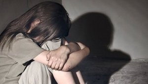 Genç kıza komşu tacizine indirimsiz 6 yıl hapis