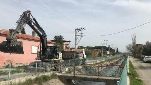 Hacırahmanlı'da 6 kilometrelik dere ıslah edildi