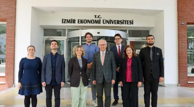 Hukuk öğrencileri Viyana'da Türkiye'yi temsil etti