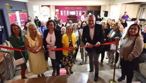 İki kadın sanatçının karma sergisi Bornova'da