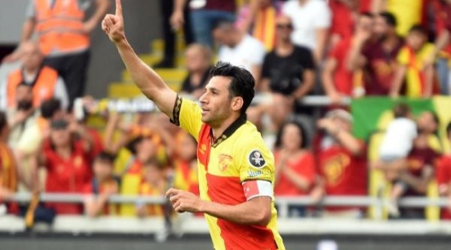 İsmail Köybaşı, Göztepe'yi sırtlıyor