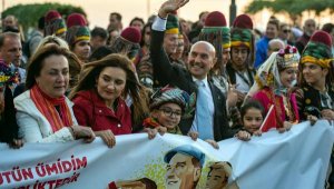 İzmir'de 19 Mayıs Gençlik Bayramı'nda hem festival hem konser