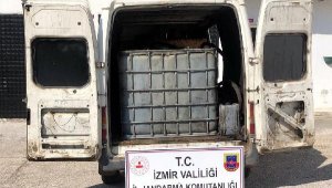 İzmir'de 2,5 ton atık yağ ele geçirildi