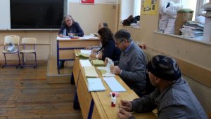 İzmir'de 3 milyon 442 bin seçmen oy kullanacak