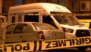 İzmir'de iki grup arasında bıçaklı kavga: 1 ölü