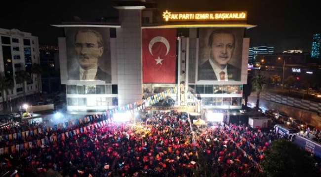 İzmir'de seçim zaferi coşkusu