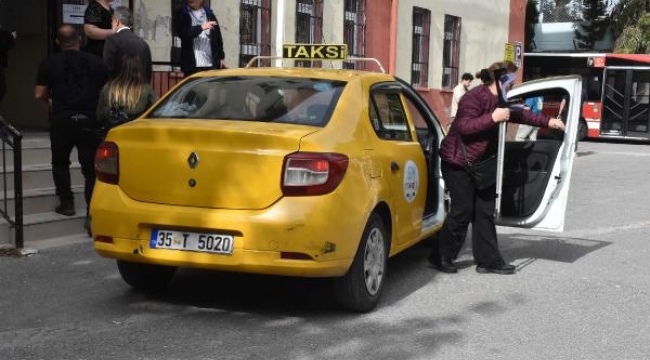 İzmir'de sona kalanlar koşarak sandığa geldi