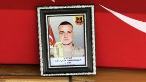 Kalp krizinden hayatını kaybeden ere gözyaşı