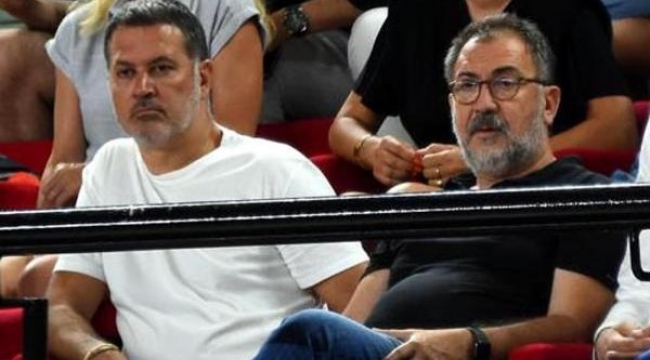 Karşıyaka'da ilanlı kongre çağrısı