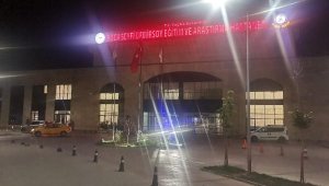 Kavgada 8 kez bıçaklandı hastanede can verdi