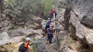 Kelebekler Vadisi'nde mahsur kalanlar kurtarıldı