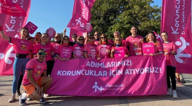 Koruncuk gönüllüleri ve yönetimi adımlarını kız çocukları için attı