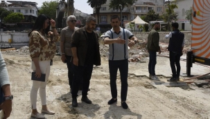 Kuşadası Belediye Başkanı Günel, kent meydanı çalışmalarını inceledi