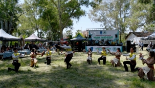 Kuşadası'nda geleneksel 18'inci Etli Pilav Şenliği'ne yoğun ilgi