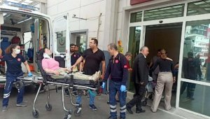 Öğrenci servisi ile kamyonet çarpıştı: 13 yaralı