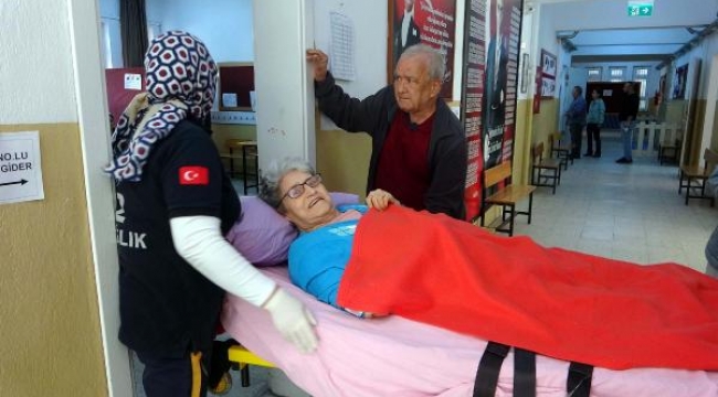 Sedye üzerinde oy attılar