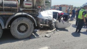 Şerit ihlali yapan otomobil kaza yaptı: 2 yaralı