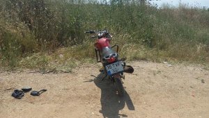 Traktör ile motosiklet çarpıştı: 1 ölü