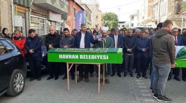 Yangında ölen baba ile kızı gözyaşlarıyla uğurlandı