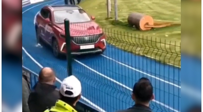 Yerli otomobile para ve ayran attılar