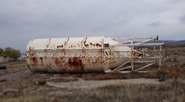 5 tonluk siloyu vinç ve kamyon kiralayıp çalmış