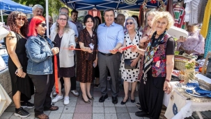 60 kadının el emeği eserlerinin sergisini Başkan Batur açtı