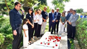 Ahmet Piriştina 19'uncu ölüm yıldönümünde mezarı başında anıldı