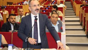 AK Partili Özgü Hızal'dan "belediye bürokratlarına baskı yapılıyor" iddiası