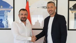 Altay'da Tuna Üzümcü imzaladı