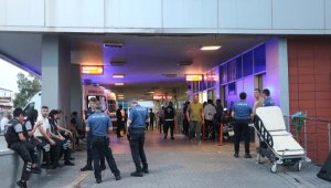 AVM'de cinayet! Konser öncesi bıçaklar çekildi