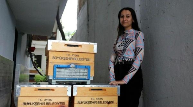 Aydın Büyükşehir Belediyesi'nden kadın arıcılara kovan desteği
