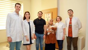 Bağırsakları göğüs kafesinde doğan bebek ameliyatla sağlığına kavuştu