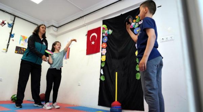 Balıkesir Büyükşehir Belediyesi, Bandırma'da engelleri aşıyor