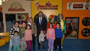 Balıkesir Büyükşehir Belediyesi'nden öğrencilere karne hediyesi