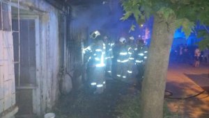 Balıkesir'de tek katlı evde çıkan yangın söndürüldü