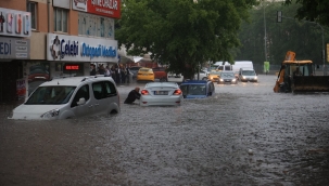 Başkent Ankara sele teslim oldu! Hasar büyük