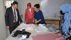 Bayraklı'nın üreten kadınları el emeği ürünlerini sergileyecek