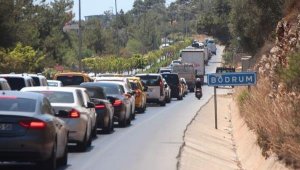 Bodrum'a 2 günde 35 binden fazla araç giriş yaptı